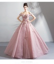 A luxurious princess wedding dress that gives you an unforgettable look on your special day
