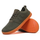 Wide-fit sports shoes woven with lightweight, breathable Flying technology