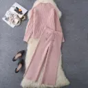 Knitted Two-Piece Sweater Set with Long Sleeves in an Elegant Commuter Style