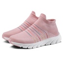 Girls’ shoes with a soft sole, lightweight and comfortable