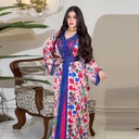 طقم عباءة عربية من الشرق الأوسط مع حزام.